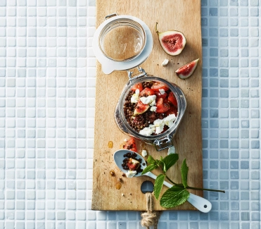 trendfood linsen mit feigen tomaten und feta 010518